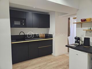 Vente Maison A vendre sur Béziers - Maison de ville rénovée avec charme en deux appartements indépendants - Studio + T3 avec terrasse - Aucun Beziers