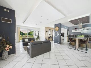  Propriété/château à vendre 8 pièces 189 m²