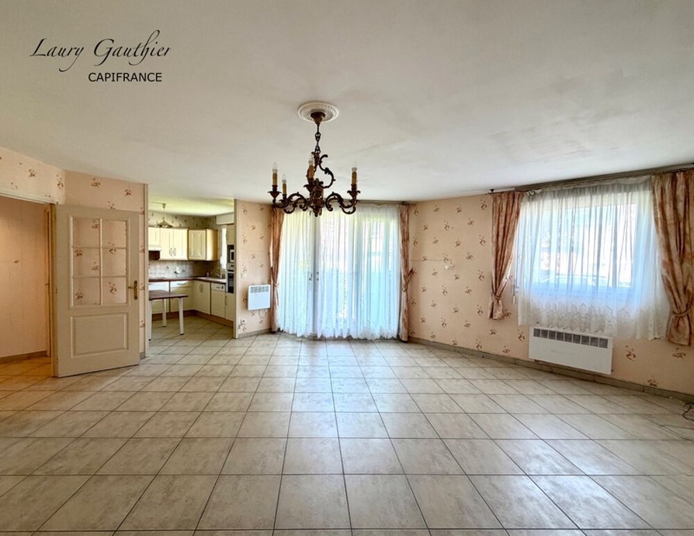 EXCLUSIVITÉ  Appartement T3 en rez-de-jardin avec terrasse, garage et parking en hyper-centre de Comines