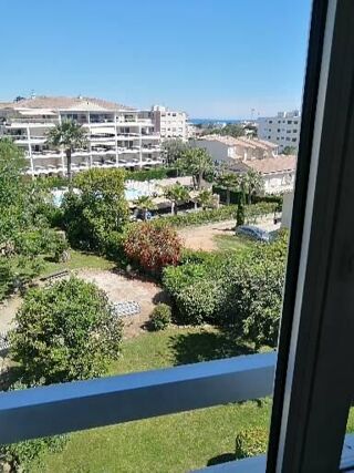  Appartement à louer 1 pièce 28 m²