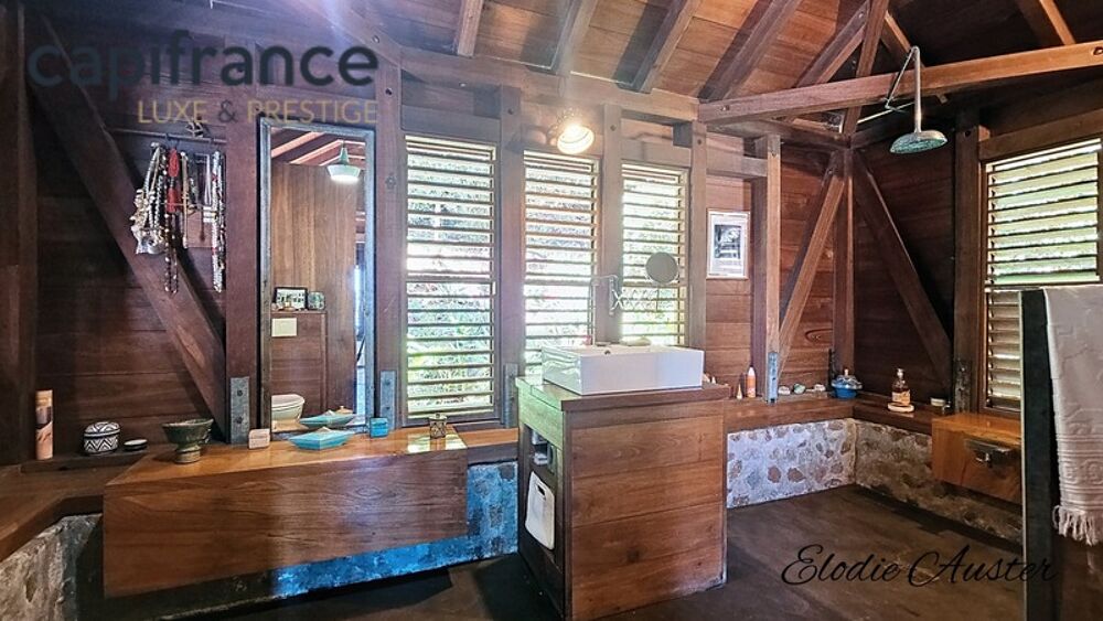 � vendre  Propri�t�/ch�teau Terre-de-Bas (97136)