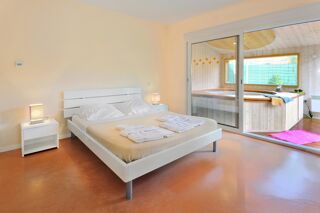  Maison à vendre 15 + pièces 340 m²