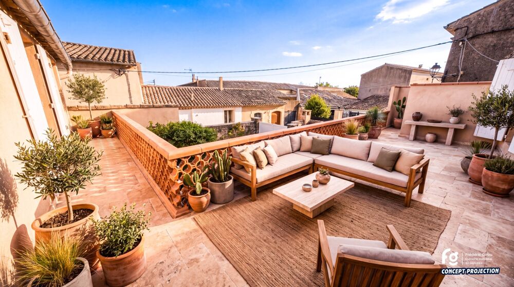 Lançon-de-Provence  Maison de charme T5 de 150 m² avec patio, terrasse panoramique, studio et garage