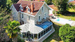  Maison � vendre 6 pi�ces 262 m�