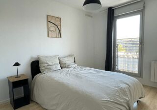  Appartement à louer 4 pièces 82 m²