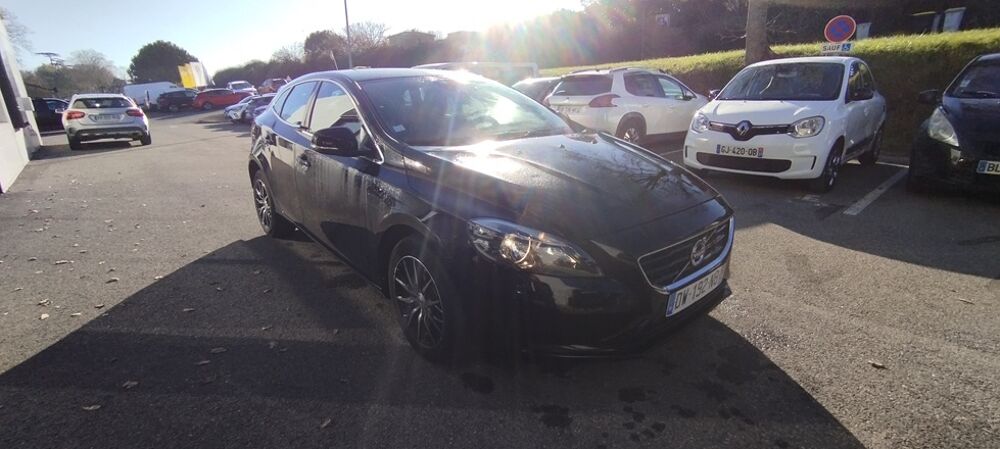 V40 D4 190 CV MOMENTUM GEARTRONIC 8 2015 occasion 31570 Lanta