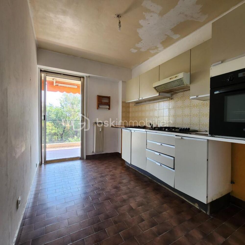 Vente Appartement Grand 2 pièces avec terrasse de 19 m², aperçu mer, parking et cave Nice