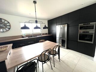  Maison � vendre 10 pi�ces 200 m�