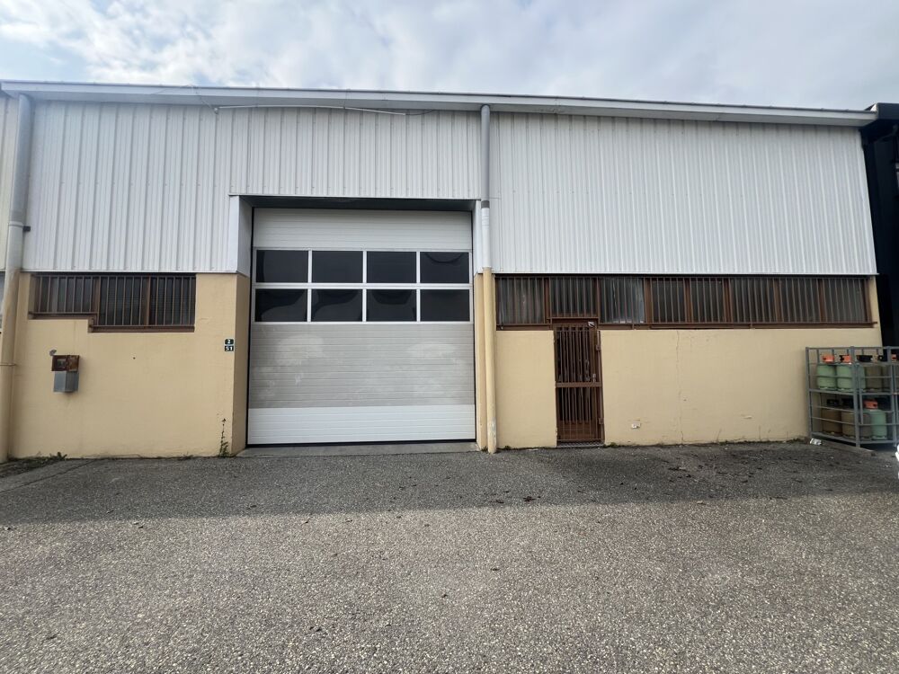   Atelier 300 m2 à vendre PORTE DE SAVOIE (73) 