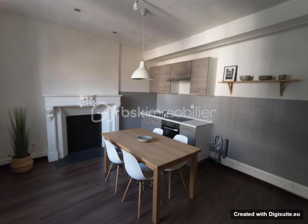 LE CHARME DE L'ANCIEN POUR CE GRAND APPARTEMENT T3 DE 85M2 AU CENTRE VILLE DE VESOUL