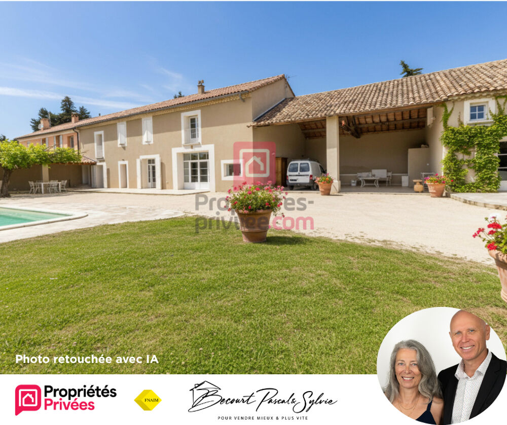 Maison 10 pièces 450 m² · à Jonquieres · 450 m² · 850 000 €