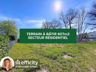  Terrain à vendre 607 m²