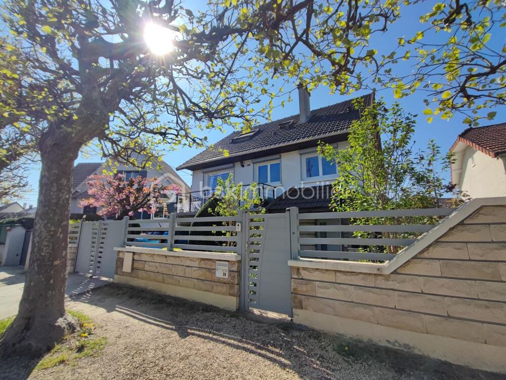 MAISON 9 PIECES 160 m²
