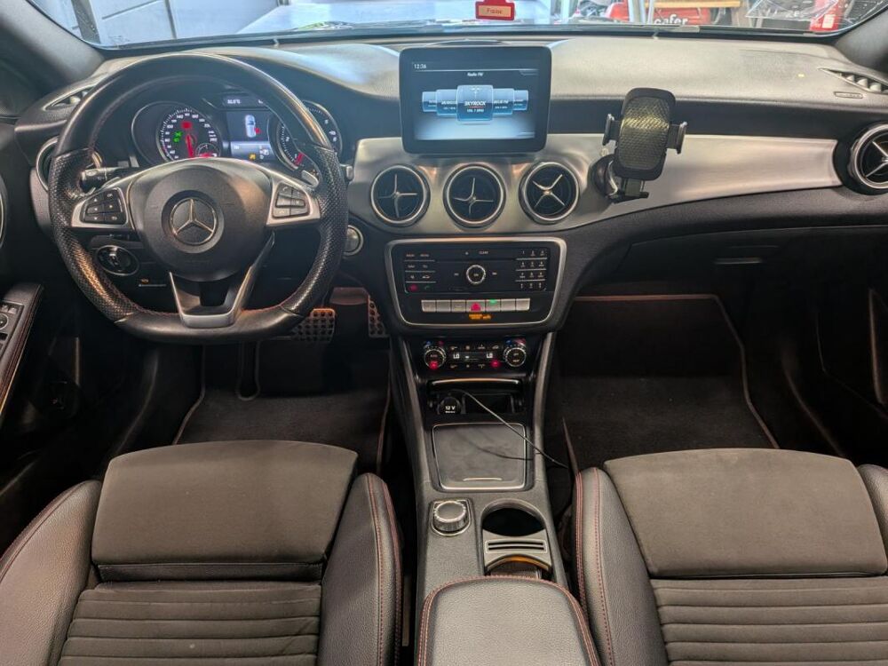 Classe GLA 200 d 7-G DCT Fascination 2017 occasion 78200 Mantes La Jolie