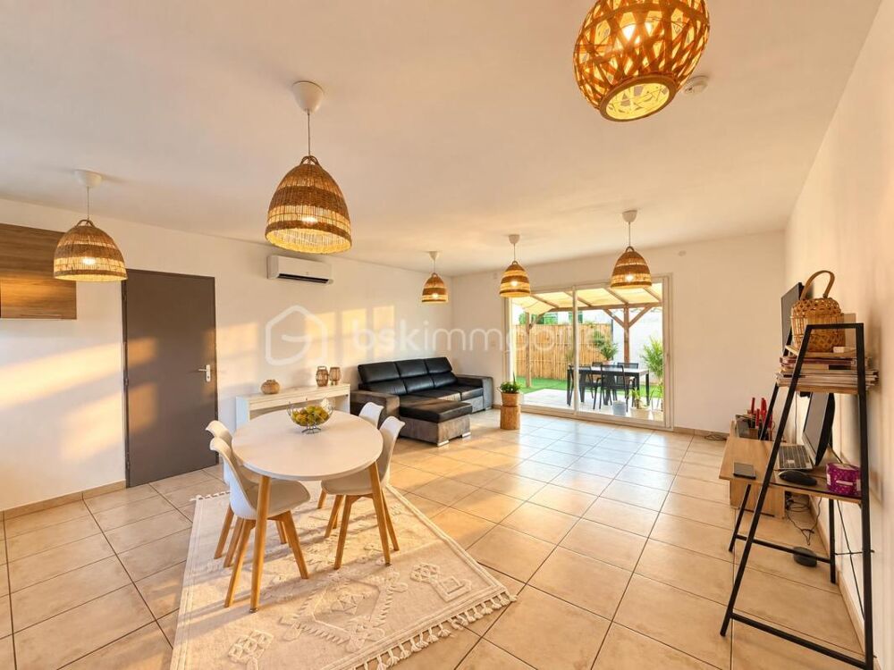 Vente Maison Charmante maison récente de plain-pied avec piscine, panneaux photovoltaïque et garage – DPE A Carpentras