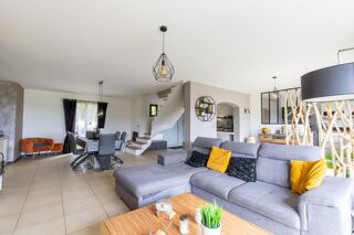  Maison � vendre 7 pi�ces 245 m�