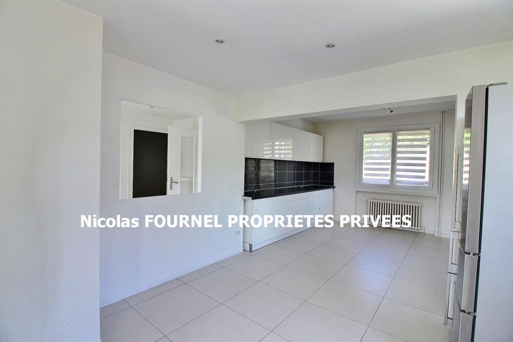 Vente Maison Maison Le Chambon Feugerolles 11 pièce(s) 231.86 m2 Le chambon feugerolles