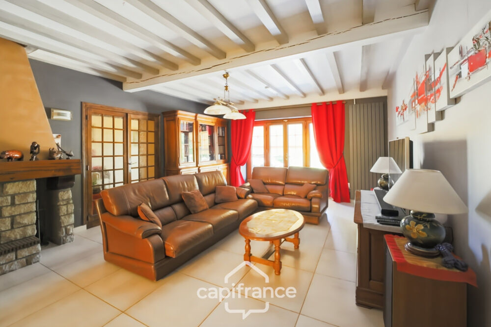 Vente Maison Maison en pierre au calme avec piscine, 5 chambres et plus de 1,6 hectare de terrain - Proche Lons-le-Saunier (39000) Beaufort