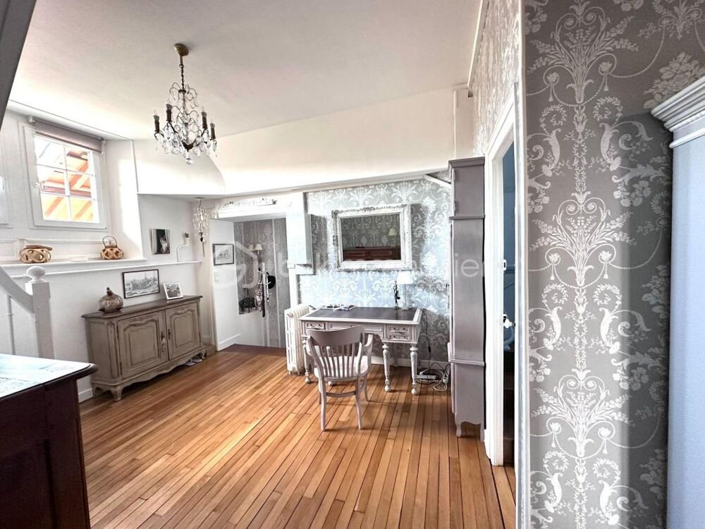 Magnifique Appartement en Duplex 3 chambres à Sens 5 minutes de la gare de Sens 1H direct pour Paris Bercy