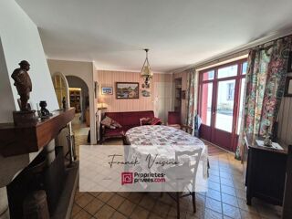  Maison  vendre 8 pices 321 m