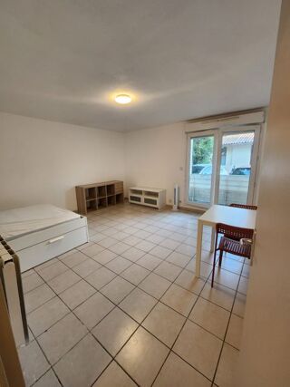  Appartement à louer 1 pièce 27 m²