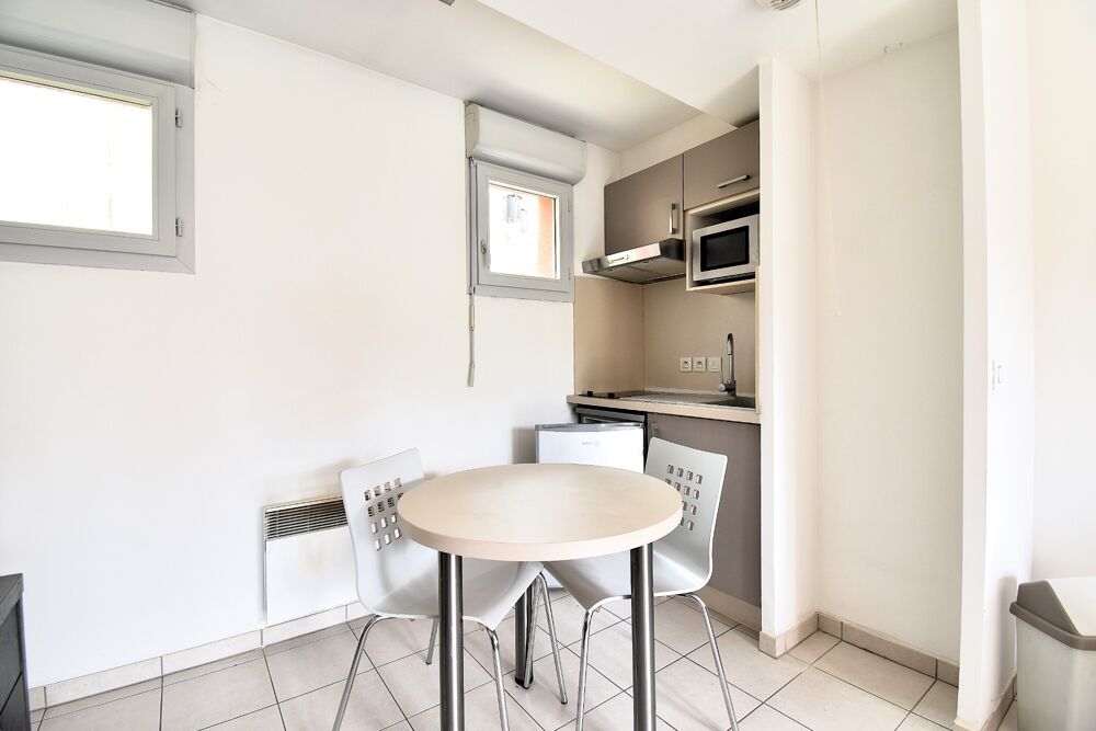 Studio meublé 29 m²  Pessac / Domaine universitaire