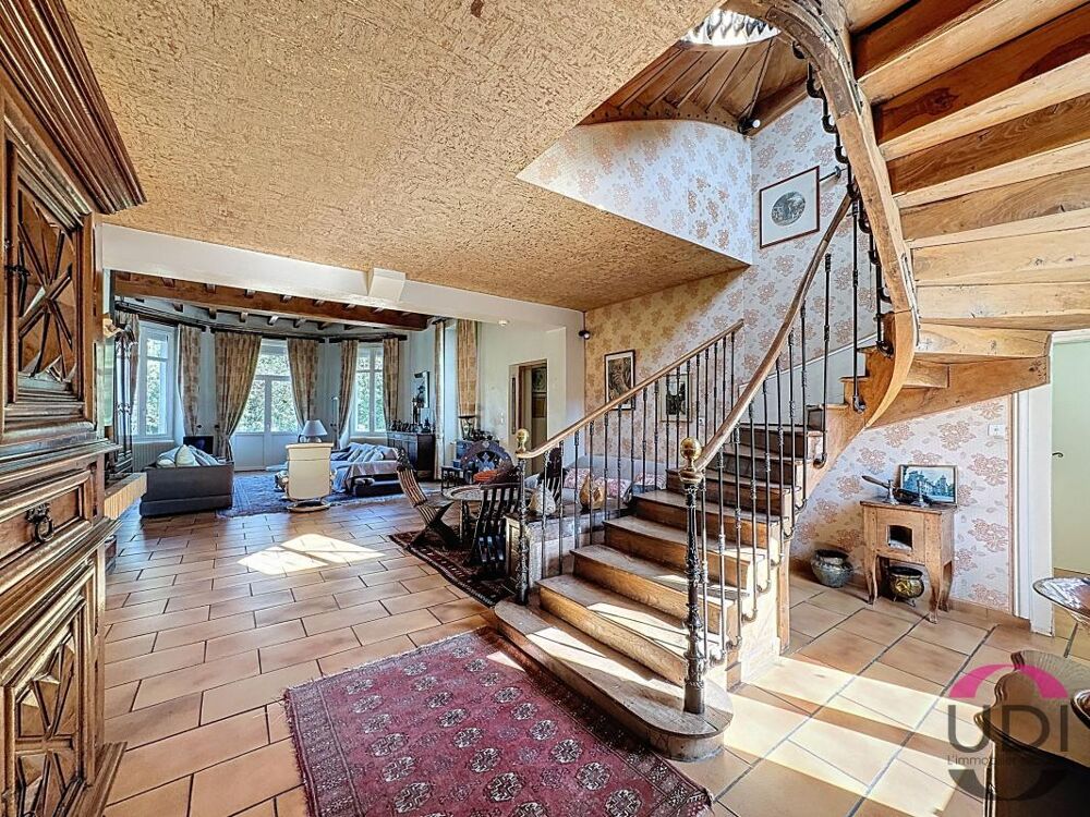 Vente Propriété/Château Demeure de charme avec 5,6 ha de terrain, dépendances et parc clos Domerat