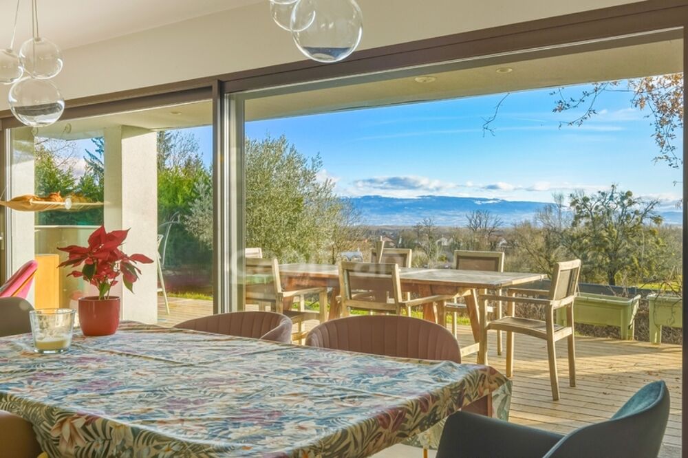 � vendre  Villa Crozet (01170)