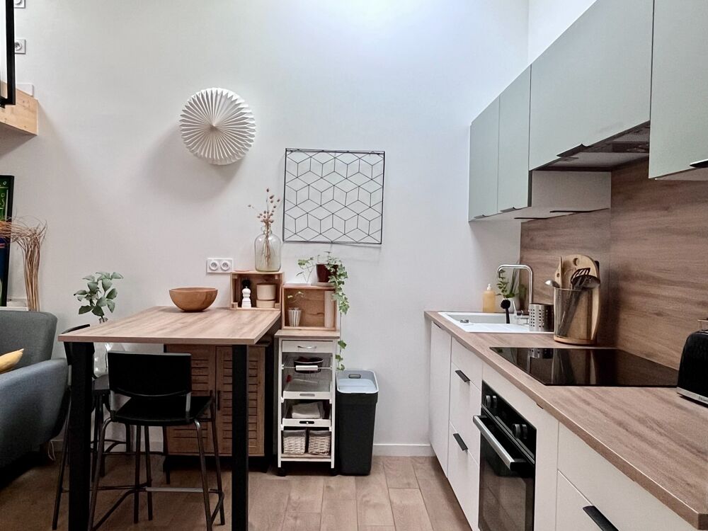 Vente Appartement À VENDRE – Appartement rénové avec cour privative – Bordeaux Nansouty Bordeaux