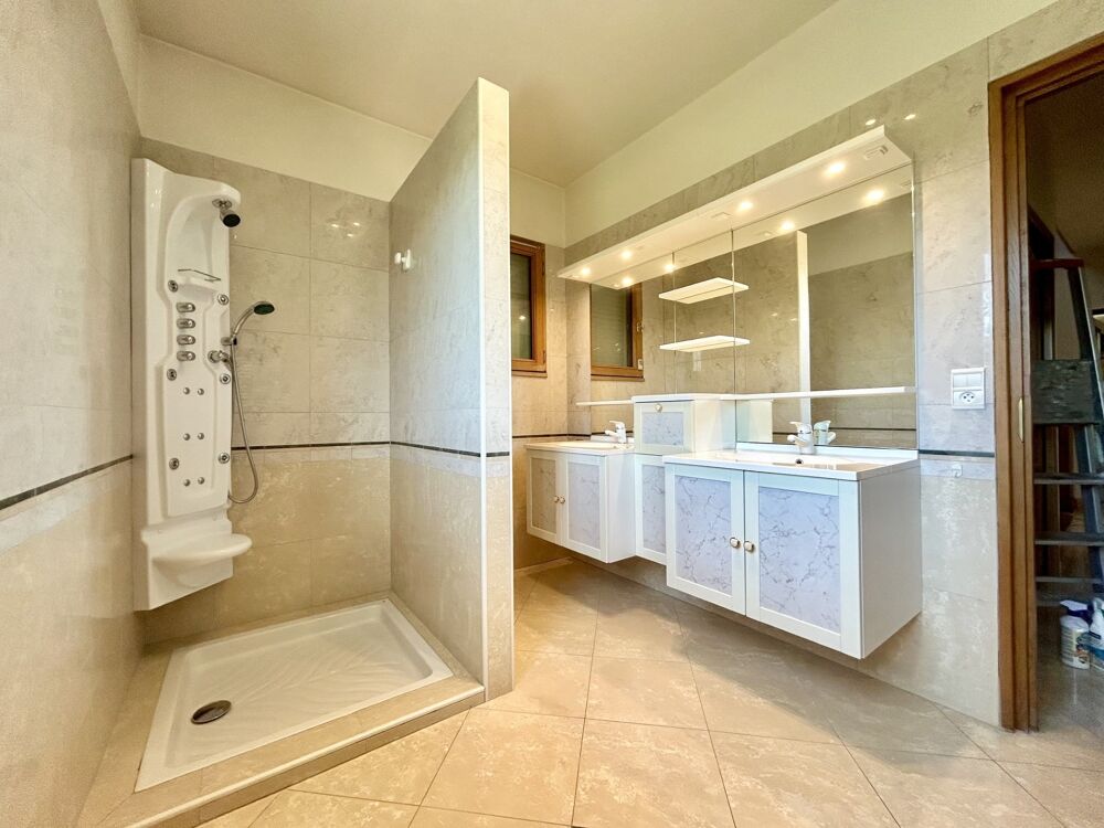à vendre  Maison Menthon-Saint-Bernard (74290)