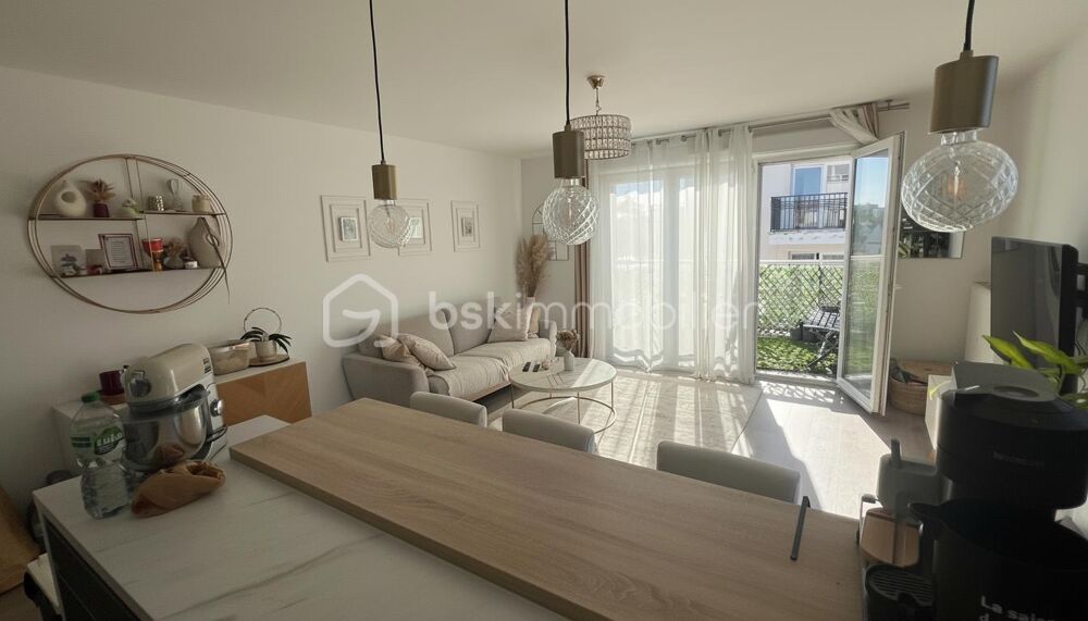 Vente Appartement NOISY-LE-GRAND – T4 76 M² – 3 CHAMBRES – BALCON – PARKING Noisy le grand
