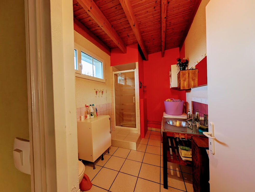 Maison de 60 m2 sur un terrain constructible de 300 m2 environ