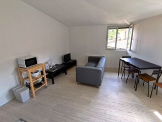  Appartement à louer 3 pièces 45 m²
