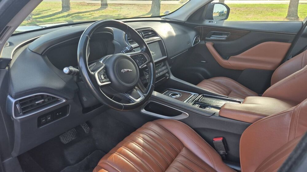 F-PACE 2.0 D 180 AWD BVA8 Portfolio - Automatique 2017 occasion 80000 Amiens