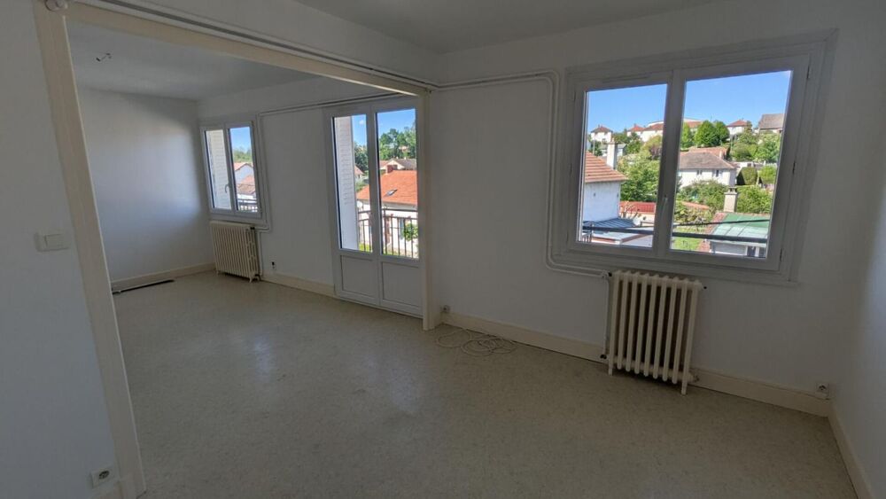 Appartement F5 avec cave et garage, repeint à neuf