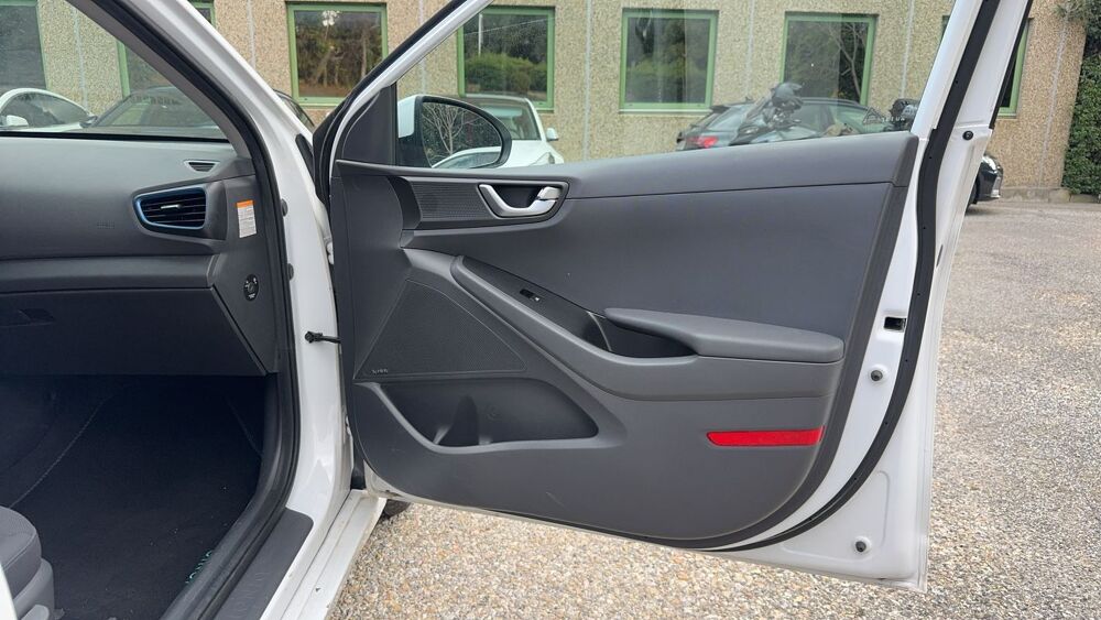 Ioniq 1.6 GDi 141 Hybride DCT6 Business - Automatique Entretien co 2020 occasion 06410 Biot
