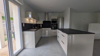 Vente Maison Maison À Vendre T4 91.5 m²  avec garage Saint andre de cubzac
