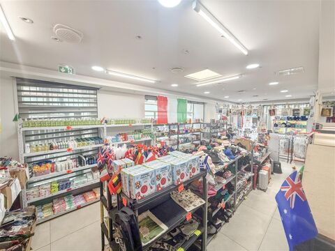 Chaussée d'antin, à louer boutique de 385 m² 20834 75009 Paris