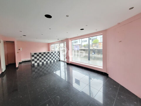   A vendre de suite - Local commercial de 50m� angle passant � Boulogne sur mer 
