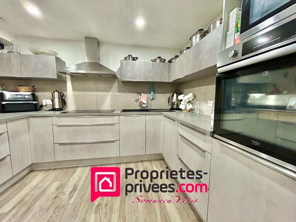 EXCLUSIVITÉ -Appartement de caractère d'exception 169 m² -Centre de Barr
