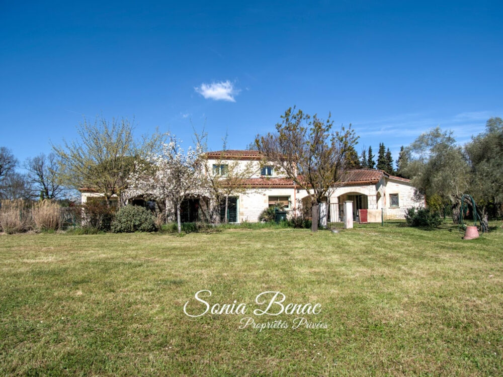 TOIULOUSE - LEGUEVIN - Maison 6 pièces de 238 m2 - Dépendance de 180 m2