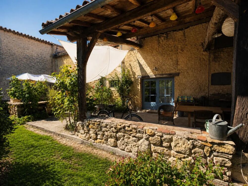 Ensemble immobilier de caractère de 290 m2 avec Gîte - Noaillan