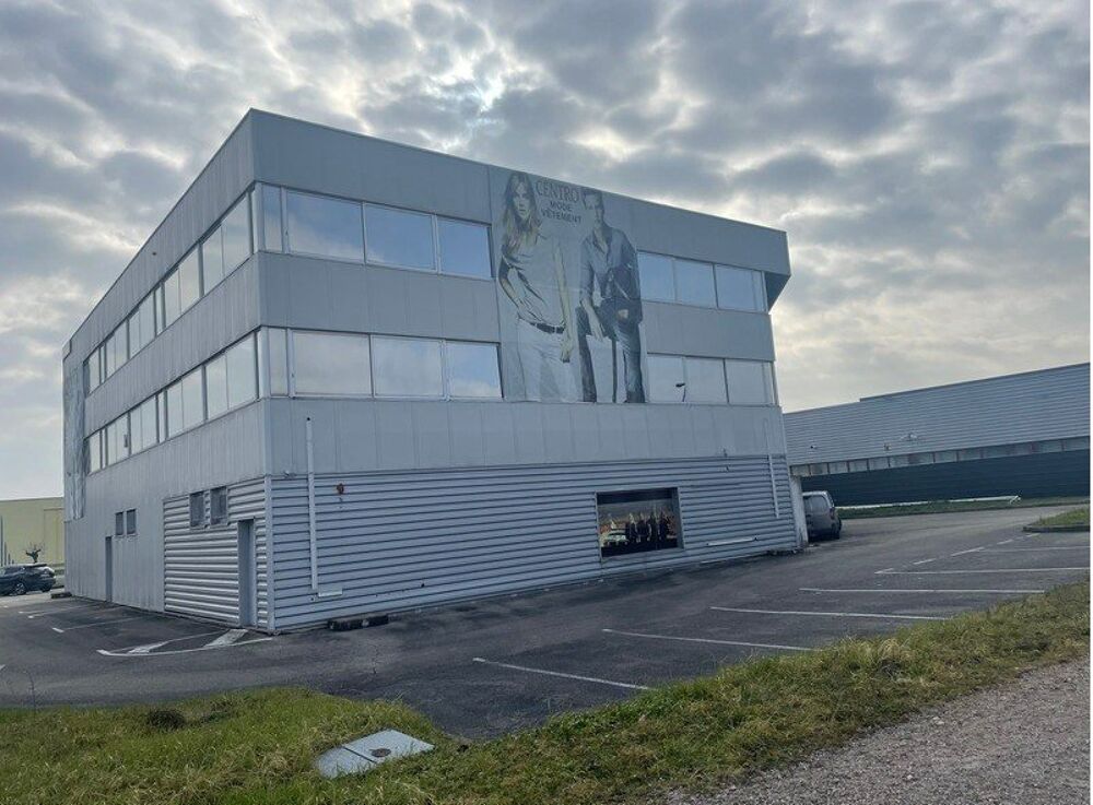   A VENDRE - ENSEMBLE IMMOBILIER 