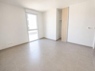  Appartement à louer 3 pièces 68 m²