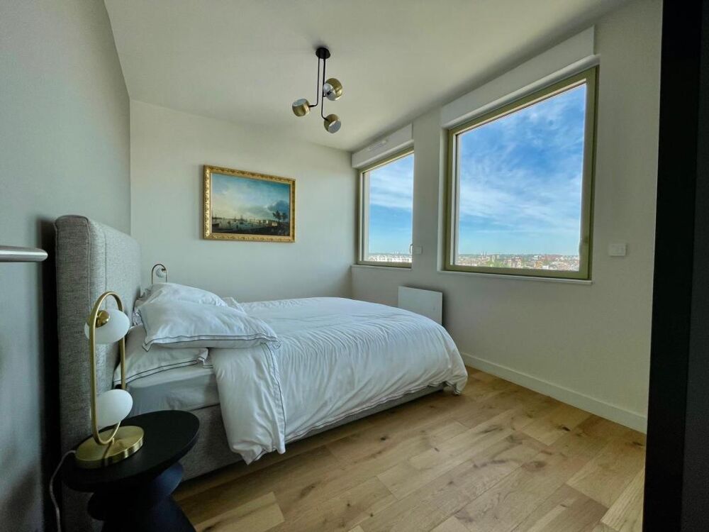Vente Appartement BORDEAUX – SUPERBE T4 DE 88 M² AVEC SUITE PARENTALE, LOGGIA ET PARKING – 7? ÉTAGE Bordeaux