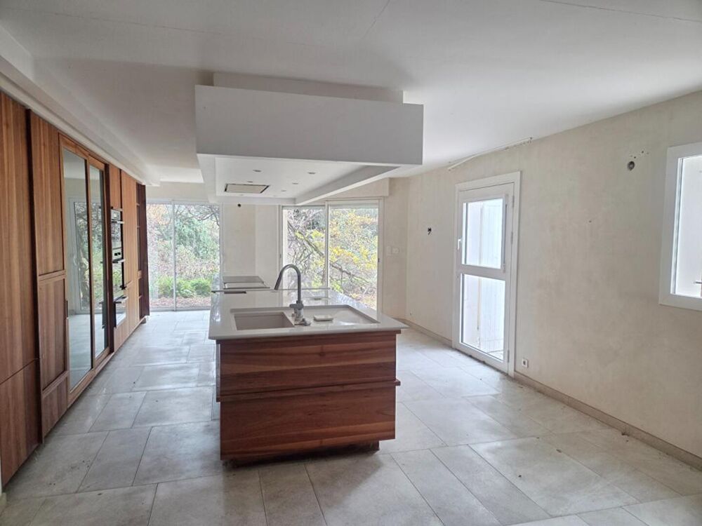 � vendre  Maison Mont�limar (26200)