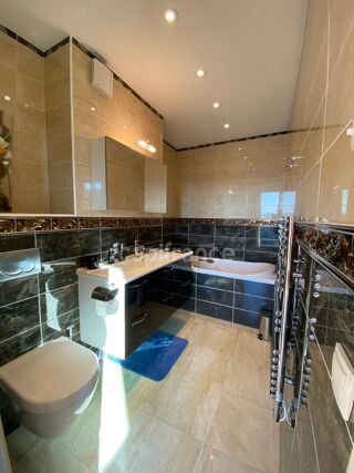  Appartement � vendre 5 pi�ces 132 m�