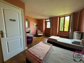  Maison  vendre 8 pices 235 m