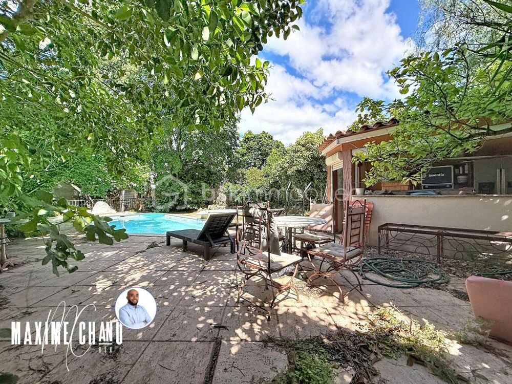 Vente Maison Maison vigneronne de caractère – Garage 230 m² – Piscine – Terrasse 100 m² – Poussan Poussan