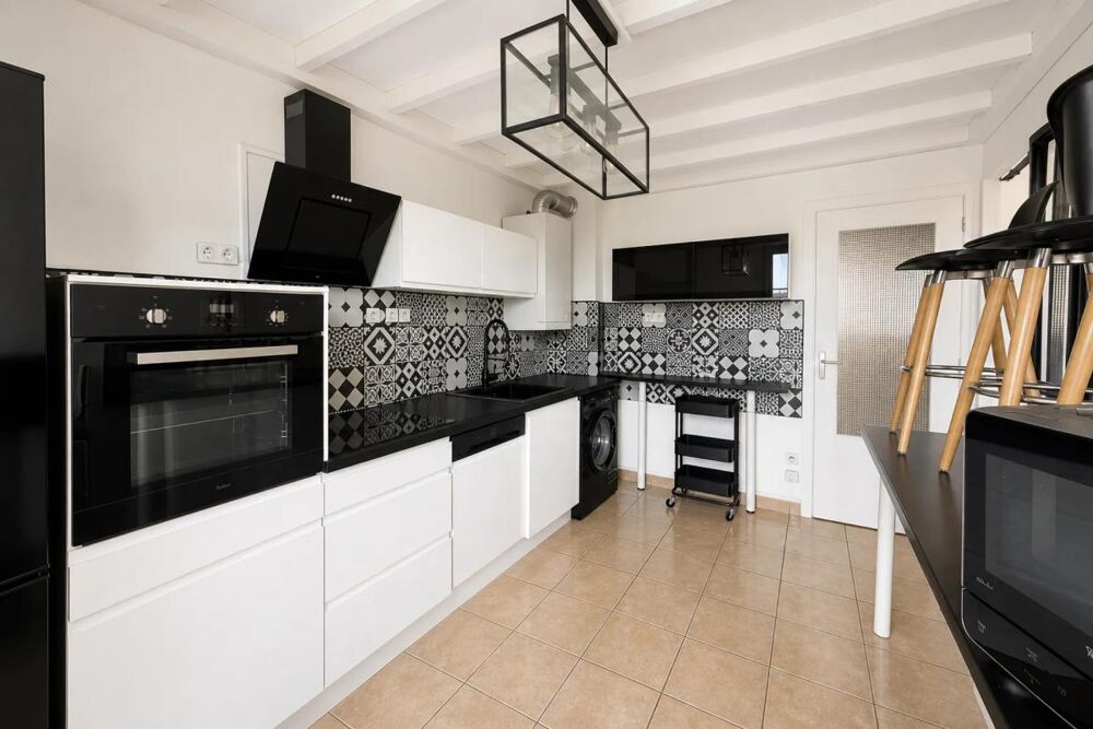 Appartement entièrement meublé et loué secteur Le Soleil